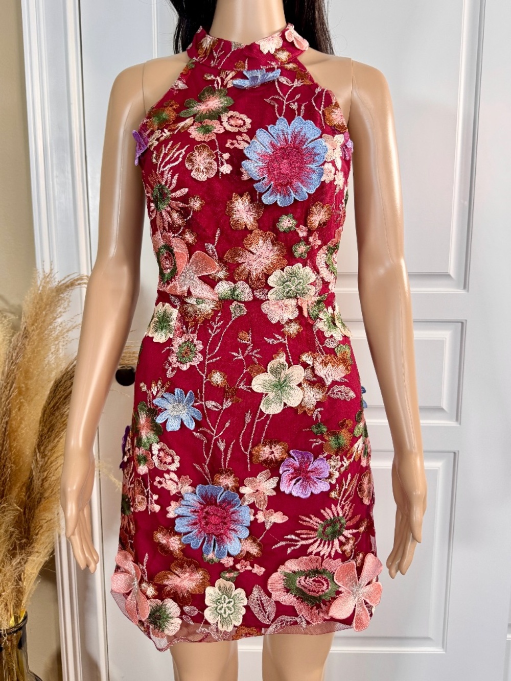 RACER TOP FITTED BURGUNDY MINI DRESS WITH 3D MULTI-COLORED FLORAL DETAILS - Picture 5 of 16